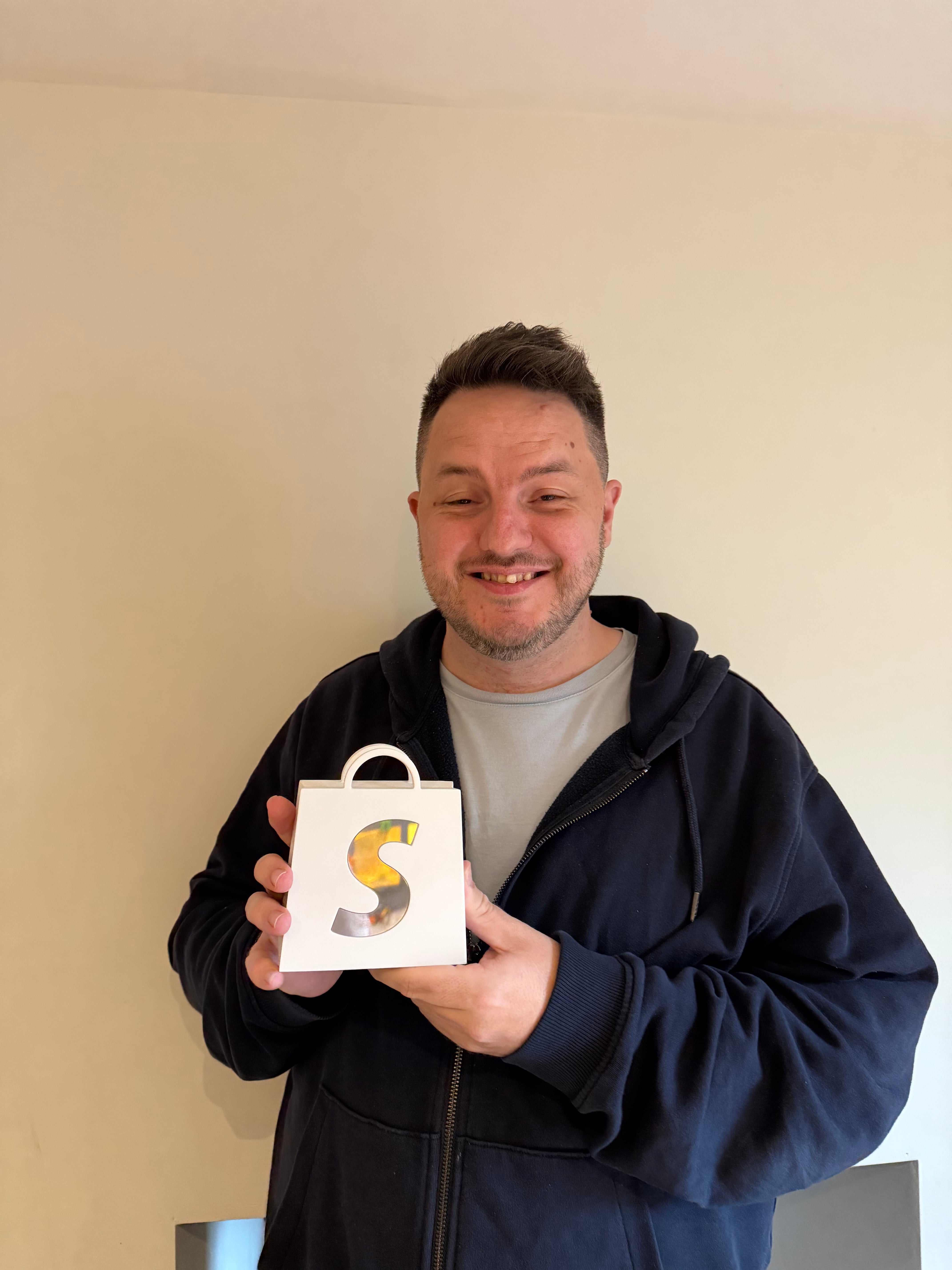 Dean Keating with Shopify Award